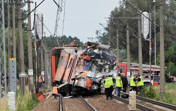 В Польше поезд столкнулся с грузовиком: 28 пострадавших