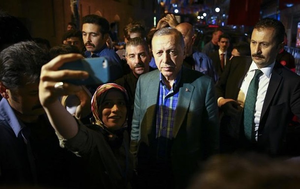 Ердоган назвав умову для скасування режиму надзвичайного стану в Туреччині
