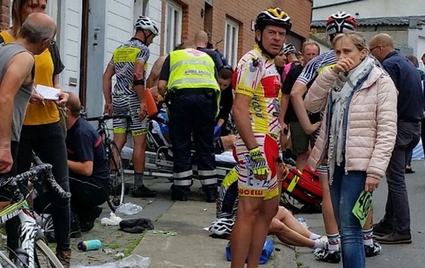 20 осіб постраждали у ДТП під час велогонки в Бельгії