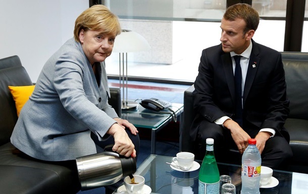 Меркель и Макрон обговорили работу нормандской четверки