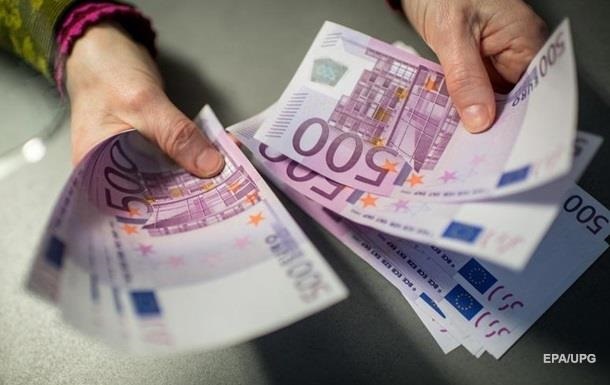 Германия заработала на финпомощи Греции три миллиарда евро