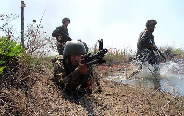 Доба на Донбасі: 29 обстрілів, поранений військовий