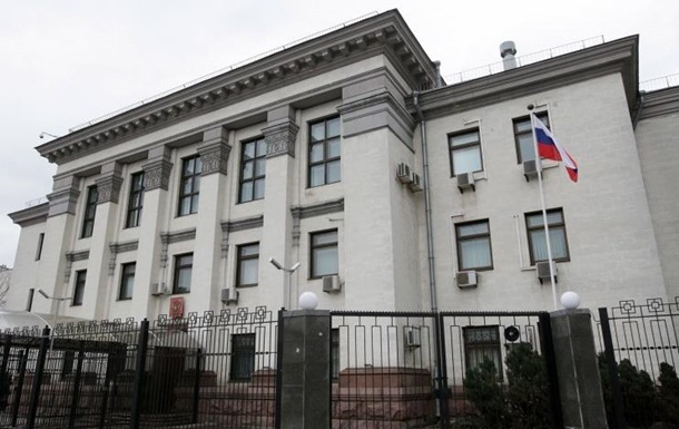 Сквер у посольства РФ в Киеве назовут в честь Немцова