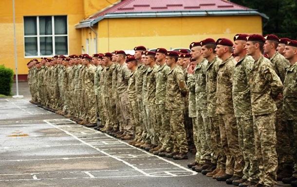 Іноземні інструктори підготували батальйон українських десантників