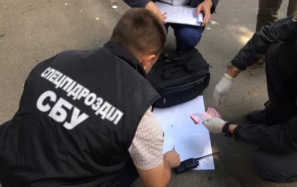 В Хмельницкой области на взятке задержали одного из руководителей полиции