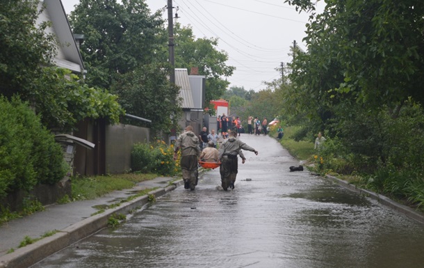В Чернигове затопило улицы