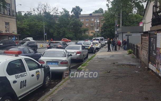В Киеве со стрельбой ограбили конвертцентр: есть раненые