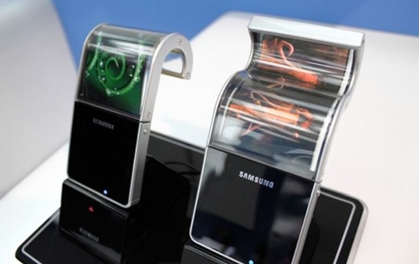 Складной смартфон Samsung получит изогнутую батарею - СМИ
