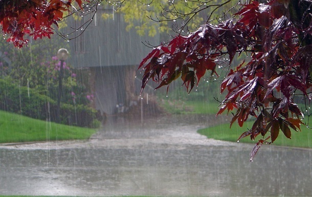 В Україні очікуються дощі з градом і шквалами