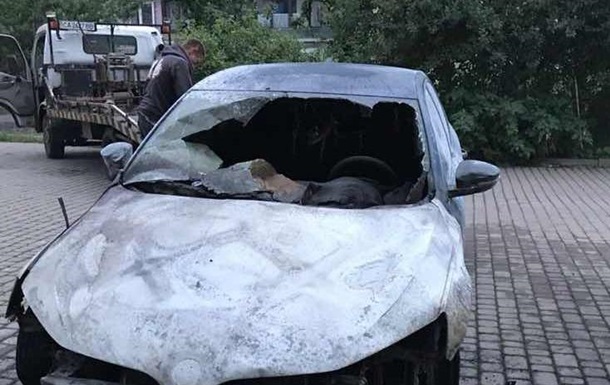 Автомобиль пограничника сгорел в Ужгороде