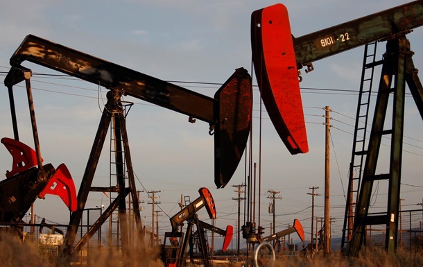 Нафта подешевшала на 3,5% за день