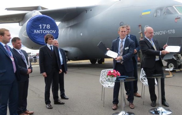 Антонов підписав угоду про співпрацю з Boeing