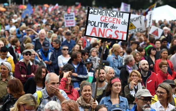 У Мюнхені десятки тисяч протестували проти  політики страху 