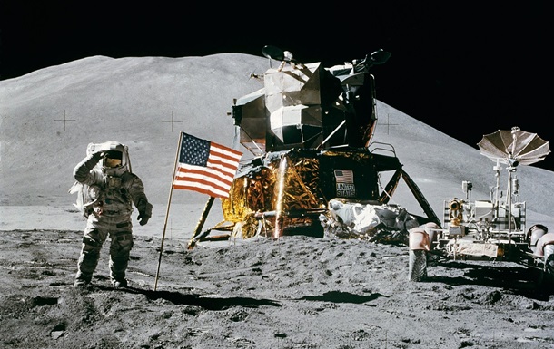 NASA показала фото и переговоры миссии Аполлон-11