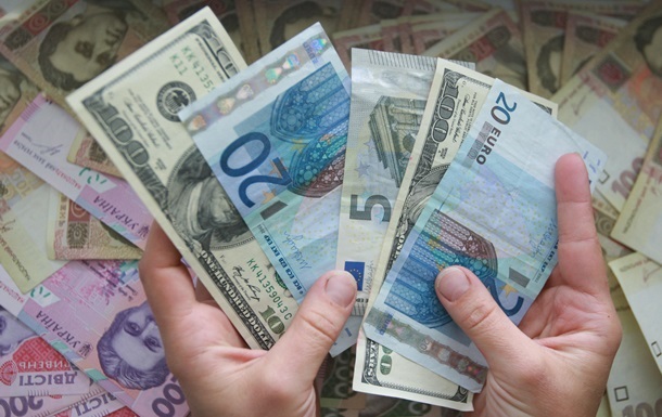 За півроку в Україну перерахували $1,2 млрд