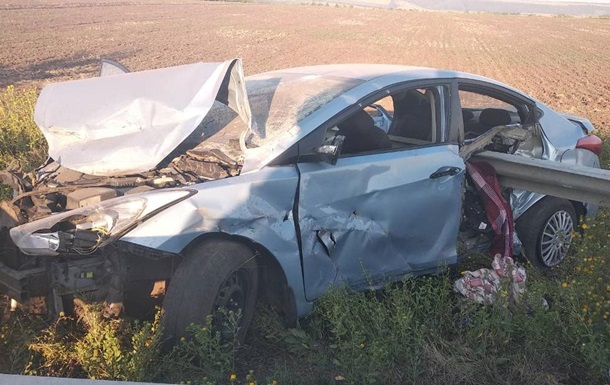 В Одеській області машина нанизалася на відбійник, загинула дитина