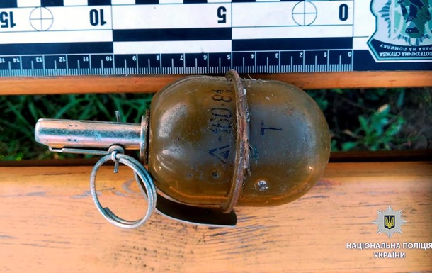 В Харькове у жилого дома нашли гранату