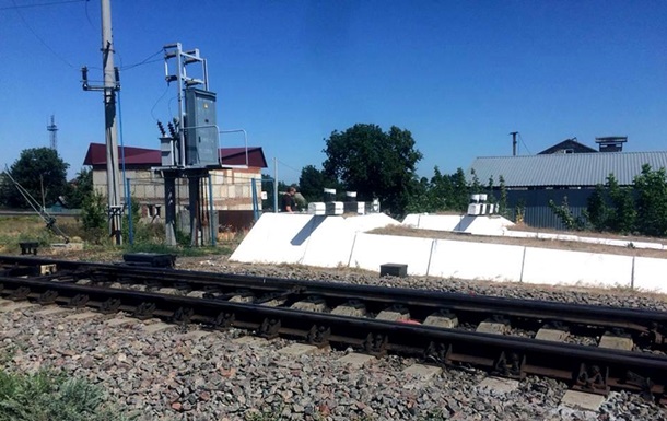 На Харківщині пасажирський потяг збив пенсіонера на смерть