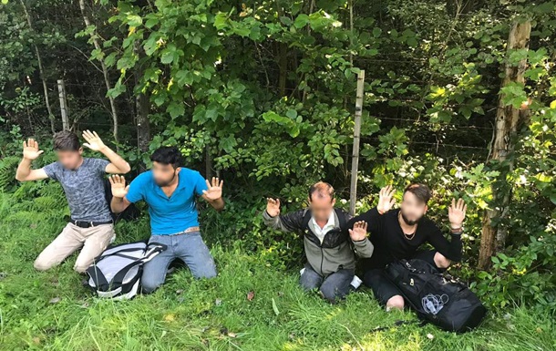 На кордоні з Польщею затримали чотирьох громадян Туреччини