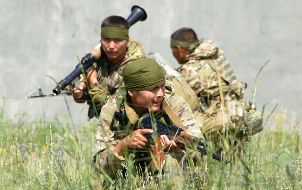 В Казахстане десять военных пострадали при взрыве на полигоне