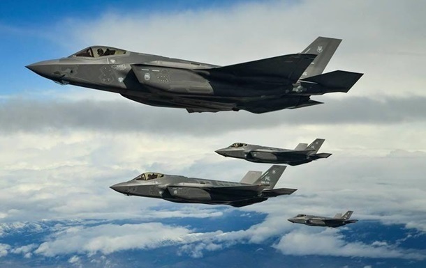    ""  F-22  F-35