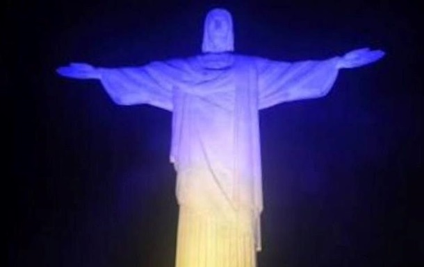 Статую Христа в Ріо-де-Жанейро підсвітили кольорами українського прапора