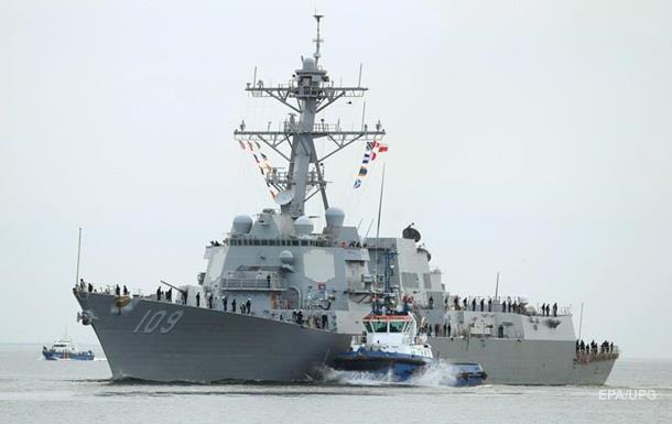 Эсминец США перехватил судно с грузом оружия