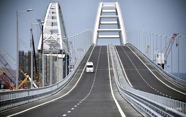 Трафік мостом до Криму перевищив річний показник поромної переправи
