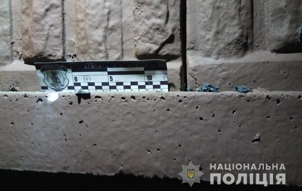Под Харьковом во двор частного дома бросили взрывчатку