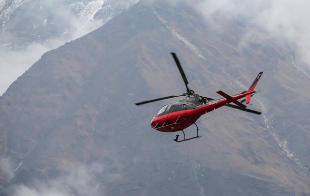 У Непалі впав вертоліт: загинули шість осіб