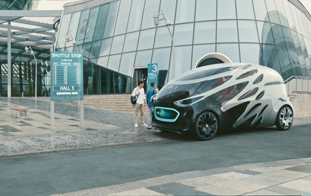 Mercedes-Benz показал беспилотное авто-трансформер