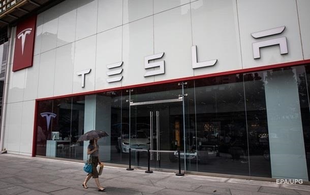 Вице-президент Tesla уходит из компании − СМИ