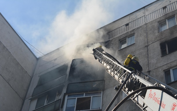 В Ужгороді сталася пожежа в багатоповерхівці, є загиблі
