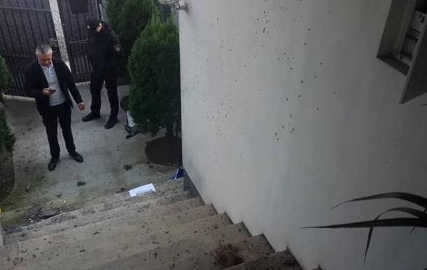 На Закарпатье во двор депутата бросили гранату - СМИ