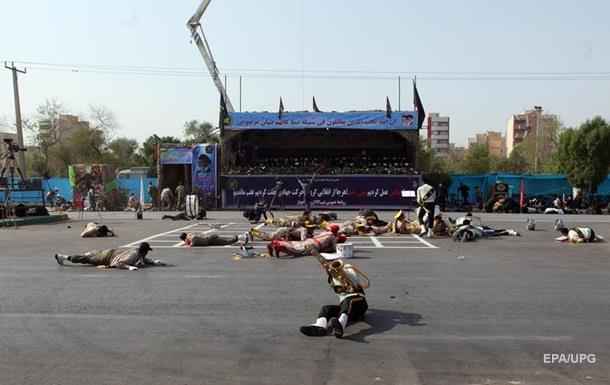 Во время теракта в Иране погибли десять человек
