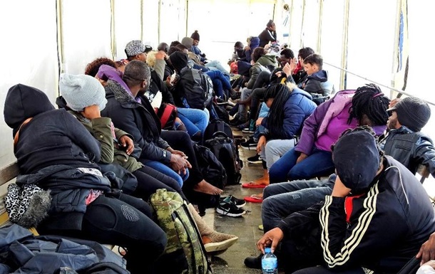 В Турции задержали более тысячи мигрантов