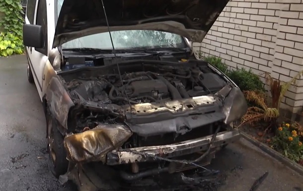 У Чернівцях підпалили авто міського чиновника