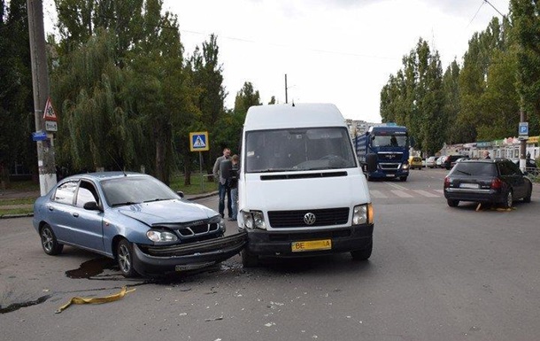 В Николаеве попала в ДТП маршрутка с пассажирами