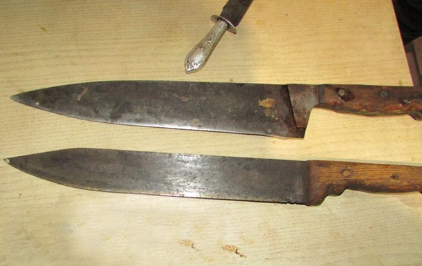 В Полтавской области на полицию напали с ножами и вилами