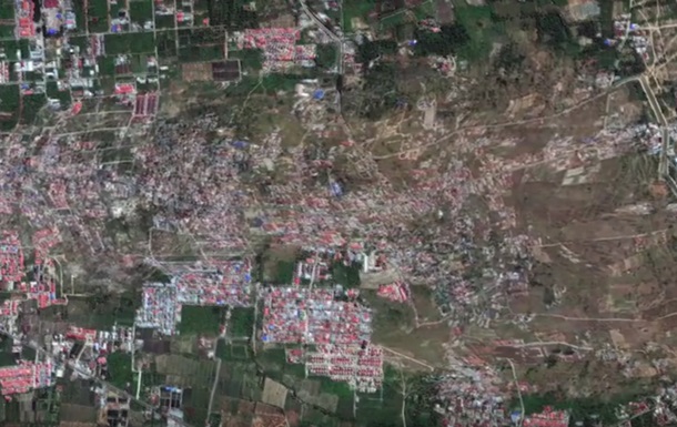 Супутник зняв відео моменту руйнування в Індонезії