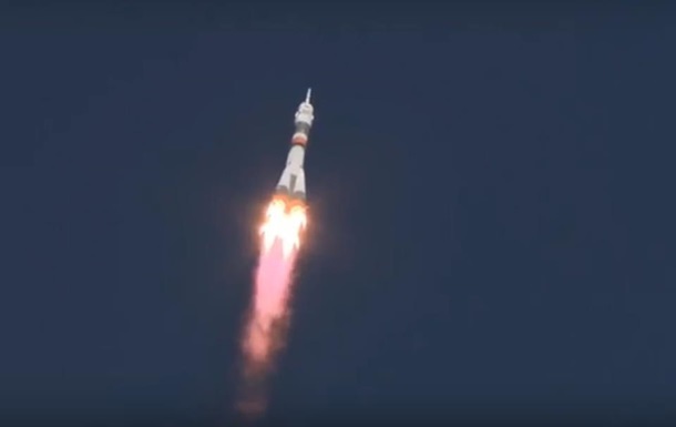 З явилося відео моменту аварії ракети Союз з екіпажем