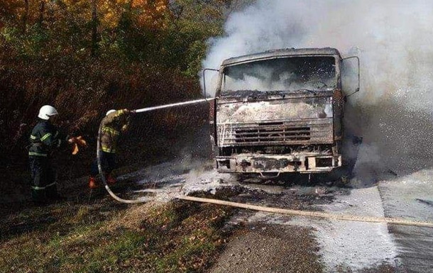 В Тернопольской области на дороге сгорел КамАЗ