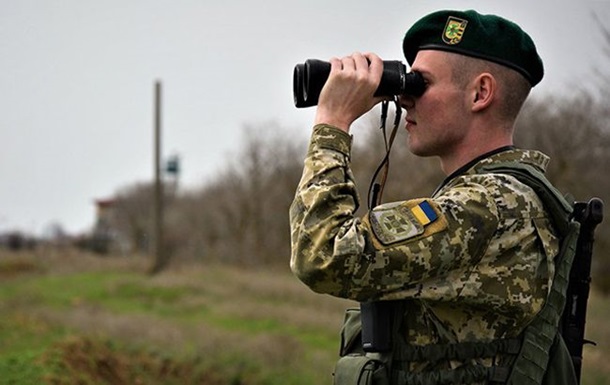 Украинские пограничники усилили охрану границы с Крымом