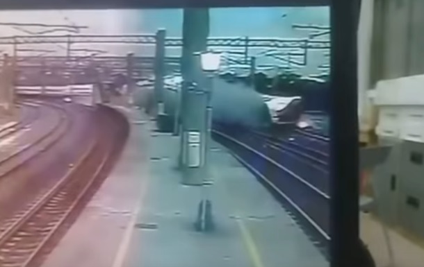 З явилося відео аварії потяга на Тайвані