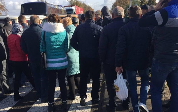 Поліція порушила справу за фактом блокування дороги на Львівщині
