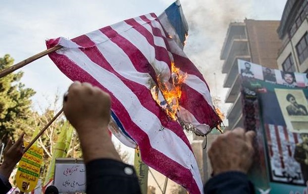 В Иране проходят массовые антиамериканские демонстрации