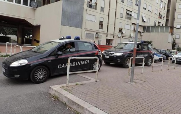 В Италии вооруженный мужчина захватил заложников в почтовом отделении