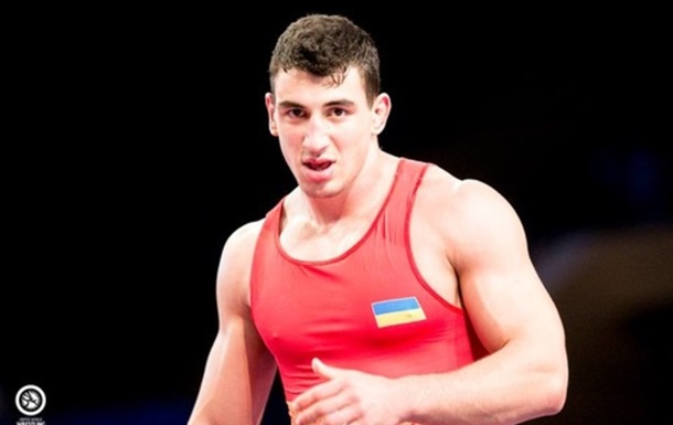 Украинец Новиков стал чемпионом мира по борьбе