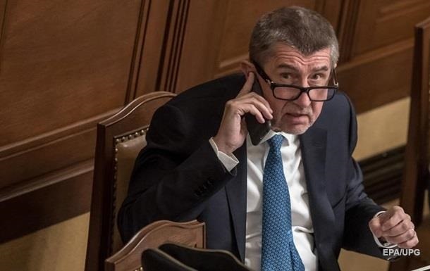 Прем єр-міністр Чехії заявив, що ніколи не подасть у відставку