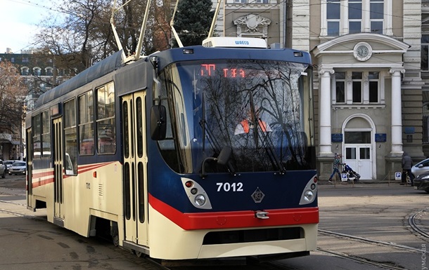 В Одесі пенсіонерка загинула під колесами трамвая